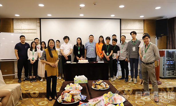 春风暖人心，感恩情意浓――佰思雅装饰员工生日会